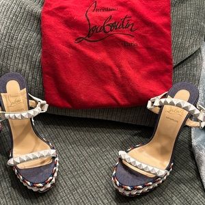 All excess is bad, but excess love for shoes...NEVER!!👠👑💋